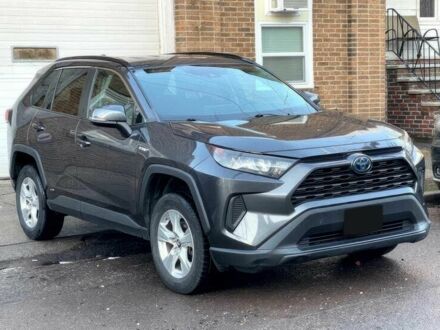 Тойота РАВ 4 2019 у Ужгороді на Automoto.ua Сірий Тойота РАВ 4, об'ємом двигуна 2.5 л та пробігом 46 тис. км за 9950 $, фото 1 на Automoto.ua