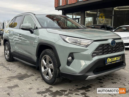 Тойота РАВ 4 2019 у Чернівцях на Automoto.ua Сірий Тойота РАВ 4, об'ємом двигуна 2.5 л та пробігом 87 тис. км за 31500 $, фото 1 на Automoto.ua