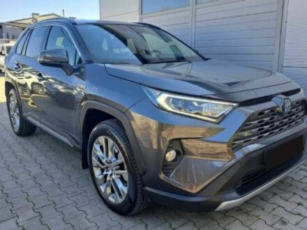 Тойота РАВ 4 2019 у Тернополі на Automoto.ua Сірий Тойота РАВ 4, об'ємом двигуна 2.5 л та пробігом 41 тис. км за 10300 $, фото 1 на Automoto.ua