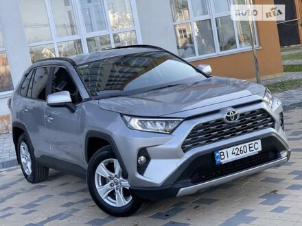 Тойота РАВ 4 2019 у Вінниці на Automoto.ua Сірий Тойота РАВ 4, об'ємом двигуна 1.99 л та пробігом 22 тис. км за 33800 $, фото 1 на Automoto.ua