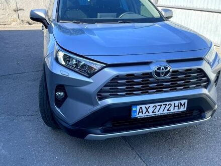 Серый Тойота РАВ 4, объемом двигателя 2 л и пробегом 57 тыс. км за 27000 $, фото 1 на Automoto.ua