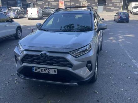 Тойота РАВ 4 2019 в Днепре (Днепропетровске) на Automoto.ua Серый Тойота РАВ 4, объемом двигателя 2.49 л и пробегом 90 тыс. км за 28000 $, фото 1 на Automoto.ua