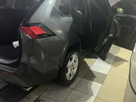 Тойота РАВ 4 2019 у Чернігові на Automoto.ua Сірий Тойота РАВ 4, об'ємом двигуна 2.5 л та пробігом 57 тис. км за 34000 $, фото 1 на Automoto.ua