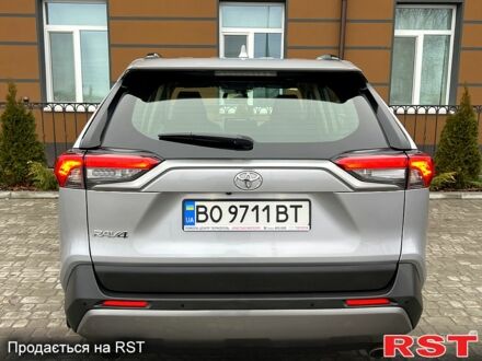 Тойота РАВ 4 2019 у Вінниці на Automoto.ua Сірий Тойота РАВ 4, об'ємом двигуна 20 л та пробігом 40 тис. км за 26900 $, фото 1 на Automoto.ua