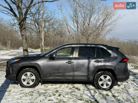 Серый Тойота РАВ 4, объемом двигателя 2.49 л и пробегом 107 тыс. км за 26999 $, фото 1 на Automoto.ua