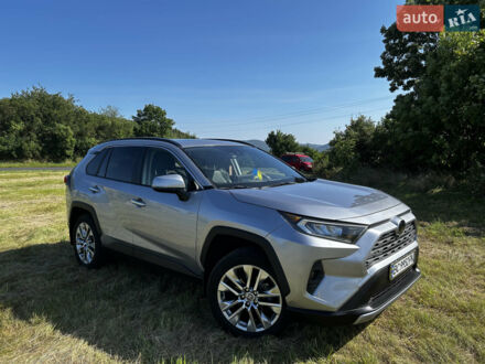 Сірий Тойота РАВ 4, об'ємом двигуна 2.49 л та пробігом 66 тис. км за 29900 $, фото 1 на Automoto.ua