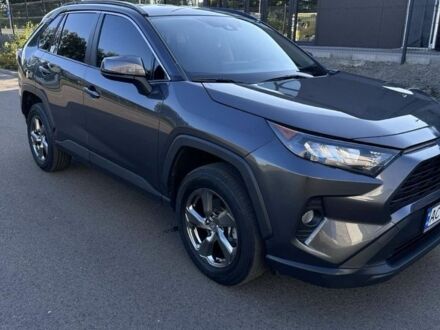 Тойота РАВ 4 2019 в Ковель на Automoto.ua Серый Тойота РАВ 4, объемом двигателя 2.5 л и пробегом 105 тыс. км за 24700 $, фото 1 на Automoto.ua