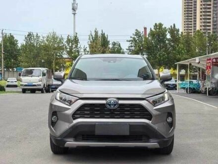 Тойота РАВ 4 2020 в Киеве на Automoto.ua Серый Тойота РАВ 4, объемом двигателя 2.5 л и пробегом 15 тыс. км за 26000 $, фото 1 на Automoto.ua