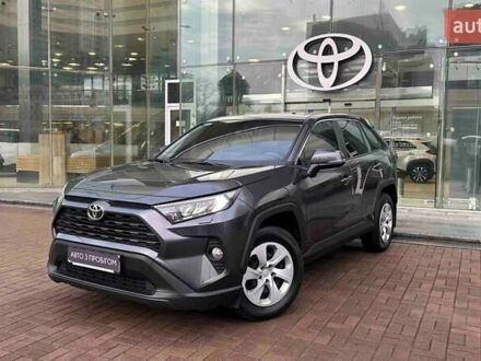 Сірий Тойота РАВ 4, об'ємом двигуна 1.99 л та пробігом 51 тис. км за 28463 $, фото 1 на Automoto.ua