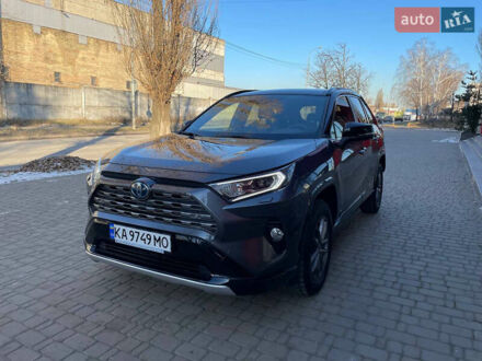 Тойота РАВ 4 2020 в Киеве на Automoto.ua Серый Тойота РАВ 4, объемом двигателя 2.49 л и пробегом 66 тыс. км за 31900 $, фото 1 на Automoto.ua