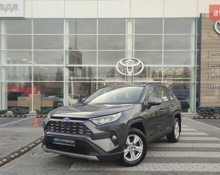 Серый Тойота РАВ 4, объемом двигателя 2.49 л и пробегом 37 тыс. км за 32485 $, фото 1 на Automoto.ua