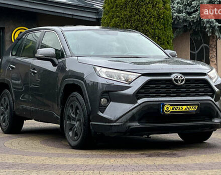 Тойота РАВ 4 2020 в Львове на Automoto.ua Серый Тойота РАВ 4, объемом двигателя 1.99 л и пробегом 133 тыс. км за 25900 $, фото 1 на Automoto.ua