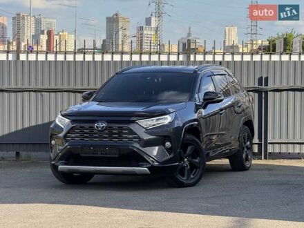 Тойота РАВ 4 2020 в Киеве на Automoto.ua Серый Тойота РАВ 4, объемом двигателя 2.49 л и пробегом 119 тыс. км за 33000 $, фото 1 на Automoto.ua