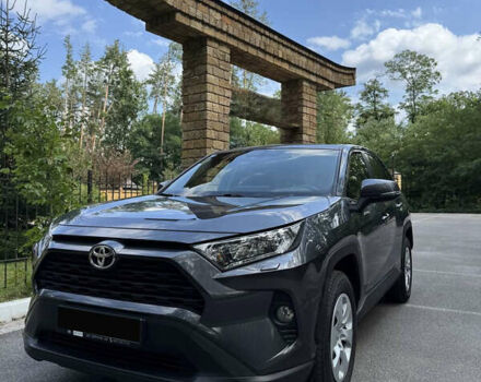 Сірий Тойота РАВ 4, об'ємом двигуна 1.99 л та пробігом 46 тис. км за 27700 $, фото 1 на Automoto.ua
