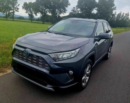 Тойота РАВ 4 2020 в Киеве на Automoto.ua Серый Тойота РАВ 4, объемом двигателя 2.5 л и пробегом 84 тыс. км за 18100 $, фото 1 на Automoto.ua