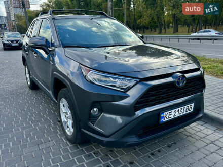 Тойота РАВ 4 2021 в Днепре (Днепропетровске) на Automoto.ua Серый Тойота РАВ 4, объемом двигателя 2.49 л и пробегом 81 тыс. км за 28300 $, фото 1 на Automoto.ua