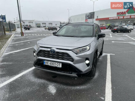 Тойота РАВ 4 2021 в Днепре (Днепропетровске) на Automoto.ua Серый Тойота РАВ 4, объемом двигателя 2.49 л и пробегом 74 тыс. км за 38900 $, фото 1 на Automoto.ua