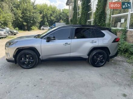 Тойота РАВ 4 2021 у Кропивницькому (Кіровограді) на Automoto.ua Сірий Тойота РАВ 4, об'ємом двигуна 2.5 л та пробігом 38 тис. км за 34000 $, фото 1 на Automoto.ua