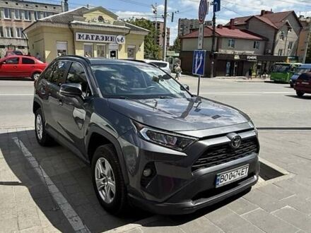 Тойота РАВ 4 2021 в Тернополе на Automoto.ua Серый Тойота РАВ 4, объемом двигателя 2.49 л и пробегом 109 тыс. км за 29000 $, фото 1 на Automoto.ua