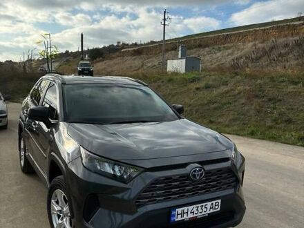 Тойота РАВ 4 2021 в Одессе на Automoto.ua Серый Тойота РАВ 4, объемом двигателя 2.5 л и пробегом 44 тыс. км за 28500 $, фото 1 на Automoto.ua