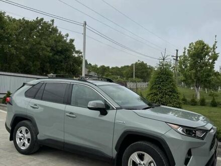 Тойота РАВ 4 2021 в Золочев на Automoto.ua Серый Тойота РАВ 4, объемом двигателя 2.49 л и пробегом 52 тыс. км за 32999 $, фото 1 на Automoto.ua