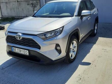 Тойота РАВ 4 2021 у Херсоні на Automoto.ua Сірий Тойота РАВ 4, об'ємом двигуна 2 л та пробігом 6 тис. км за 31500 $, фото 1 на Automoto.ua