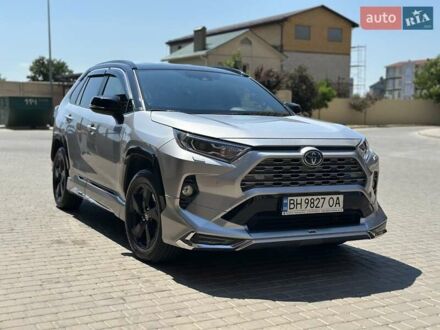 Тойота РАВ 4 2021 в Одессе на Automoto.ua Серый Тойота РАВ 4, объемом двигателя 2.5 л и пробегом 45 тыс. км за 33500 $, фото 1 на Automoto.ua