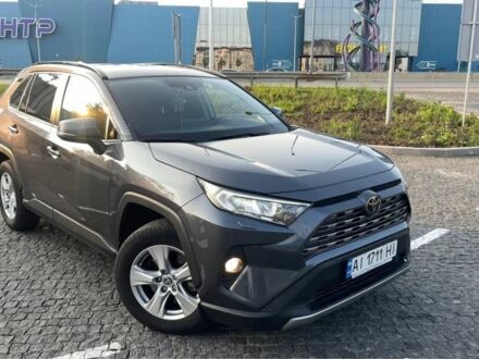Сірий Тойота РАВ 4, об'ємом двигуна 2 л та пробігом 107 тис. км за 28200 $, фото 1 на Automoto.ua