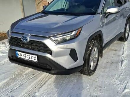 Сірий Тойота РАВ 4, об'ємом двигуна 2.49 л та пробігом 65 тис. км за 37500 $, фото 1 на Automoto.ua