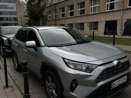 Тойота РАВ 4 2022 в Львове на Automoto.ua Серый Тойота РАВ 4, объемом двигателя 1.99 л и пробегом 22 тыс. км за 38000 $, фото 1 на Automoto.ua