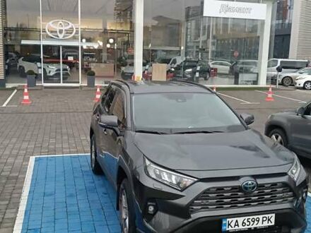 Сірий Тойота РАВ 4, об'ємом двигуна 2.49 л та пробігом 36 тис. км за 35400 $, фото 1 на Automoto.ua