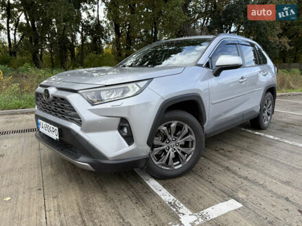 Тойота РАВ 4 2022 в Киеве на Automoto.ua Серый Тойота РАВ 4, объемом двигателя 1.99 л и пробегом 9 тыс. км за 37900 $, фото 1 на Automoto.ua
