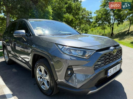 Тойота РАВ 4 2023 в Киеве на Automoto.ua Серый Тойота РАВ 4, объемом двигателя 1.99 л и пробегом 16 тыс. км за 35500 $, фото 1 на Automoto.ua
