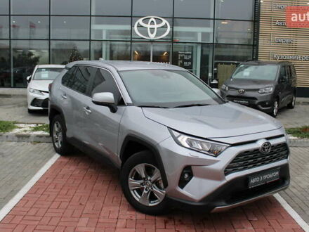 Серый Тойота РАВ 4, объемом двигателя 2 л и пробегом 29 тыс. км за 33900 $, фото 1 на Automoto.ua