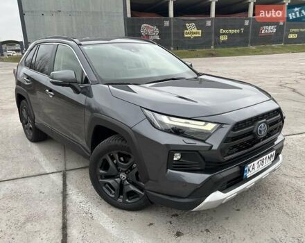 Серый Тойота РАВ 4, объемом двигателя 2.49 л и пробегом 53 тыс. км за 46400 $, фото 1 на Automoto.ua