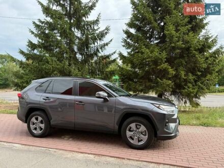 Сірий Тойота РАВ 4, об'ємом двигуна 1.99 л та пробігом 18 тис. км за 34950 $, фото 1 на Automoto.ua
