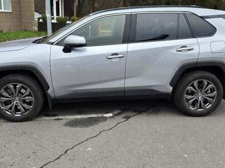 Сірий Тойота РАВ 4, об'ємом двигуна 1.99 л та пробігом 11 тис. км за 35000 $, фото 1 на Automoto.ua