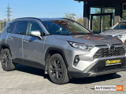 Тойота РАВ 4 2023 у Чернівцях на Automoto.ua Сірий Тойота РАВ 4, об'ємом двигуна 2 л та пробігом 32 тис. км за 34800 $, фото 1 на Automoto.ua