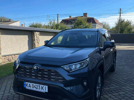 Тойота РАВ 4 2023 в Рогатине на Automoto.ua Серый Тойота РАВ 4, объемом двигателя 2.49 л и пробегом 13 тыс. км за 38900 $, фото 1 на Automoto.ua