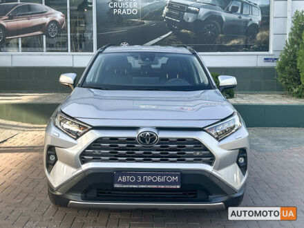 Тойота РАВ 4 2023 в Черновцах на Automoto.ua Серый Тойота РАВ 4, объемом двигателя 2 л и пробегом 48 тыс. км за 33722 $, фото 1 на Automoto.ua