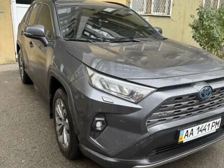 Тойота РАВ 4 2024 у Києві на Automoto.ua Сірий Тойота РАВ 4, об'ємом двигуна 2.49 л та пробігом 11 тис. км за 46000 $, фото 1 на Automoto.ua
