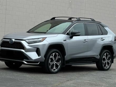 Тойота РАВ 4 2024 в Львове на Automoto.ua Серый Тойота РАВ 4, объемом двигателя 2.5 л и пробегом 26 тыс. км за 20000 $, фото 1 на Automoto.ua