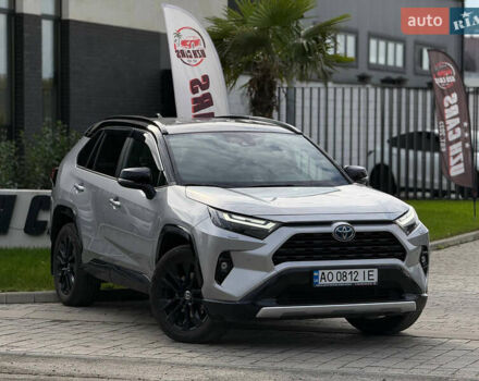 Серый Тойота РАВ 4, объемом двигателя 2.49 л и пробегом 7 тыс. км за 43900 $, фото 1 на Automoto.ua