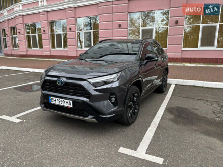 Тойота РАВ 4 2024 в Одессе на Automoto.ua Серый Тойота РАВ 4, объемом двигателя 2.49 л и пробегом 18 тыс. км за 42000 $, фото 1 на Automoto.ua