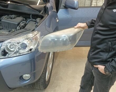 Синий Тойота РАВ 4, объемом двигателя 2.2 л и пробегом 290 тыс. км за 9600 $, фото 4 на Automoto.ua