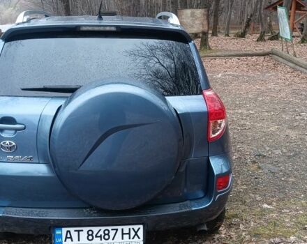 Синий Тойота РАВ 4, объемом двигателя 2.2 л и пробегом 290 тыс. км за 9600 $, фото 3 на Automoto.ua