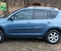 Синий Тойота РАВ 4, объемом двигателя 2.2 л и пробегом 290 тыс. км за 9600 $, фото 2 на Automoto.ua