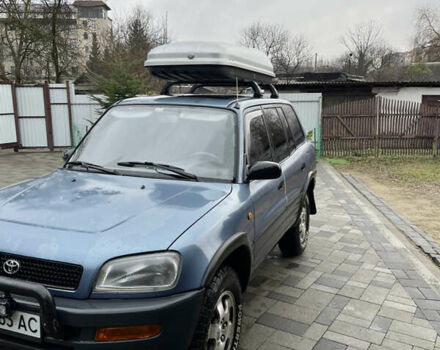 Синий Тойота РАВ 4, объемом двигателя 2 л и пробегом 288 тыс. км за 5350 $, фото 2 на Automoto.ua