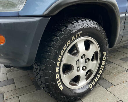 Синий Тойота РАВ 4, объемом двигателя 2 л и пробегом 288 тыс. км за 5350 $, фото 6 на Automoto.ua