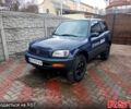 Синій Тойота РАВ 4, об'ємом двигуна 2 л та пробігом 200 тис. км за 5600 $, фото 1 на Automoto.ua